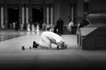 صلاة حفظ القرآن من الصلوات المبتدعة المخصوصة لغرض ديني